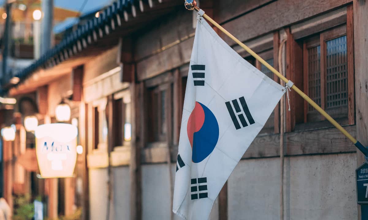 South Korea Stock Crash Could Drag Bitcoin Below Key Support: Analyst