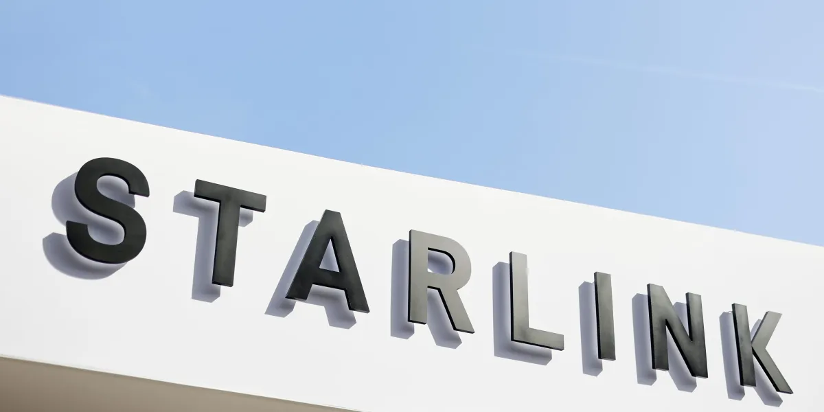 SpaceX, Charter discussed mobile phone partnership in U.S.