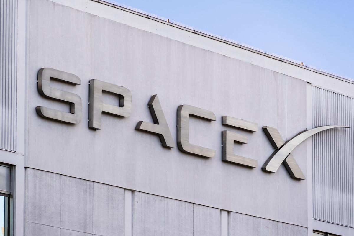 SpaceX Just Had the Biggest IPO Ever. Here’s How to Get Paid From the Frenzy.