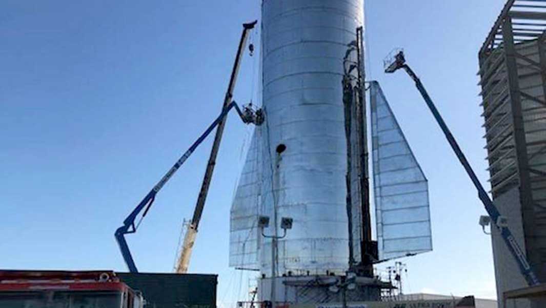 SpaceX Stock: Cathie Wood Bought More SPCX As It Dived 16%