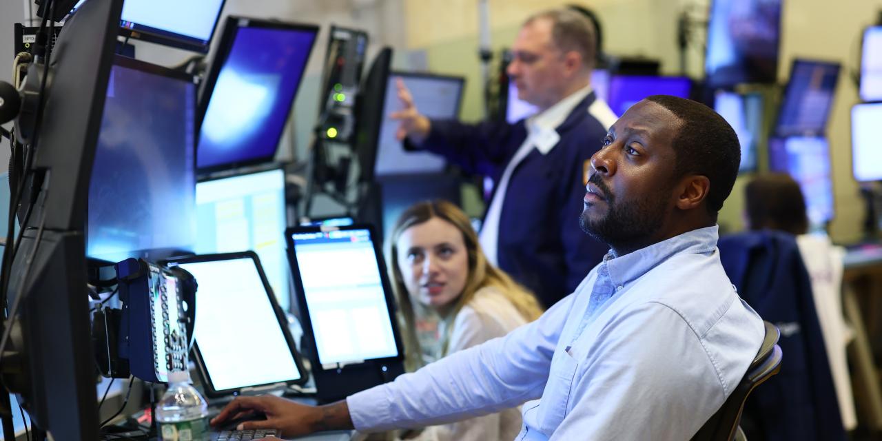 Stock Futures Rally, Oil Drops After U.S.-Iran Deal