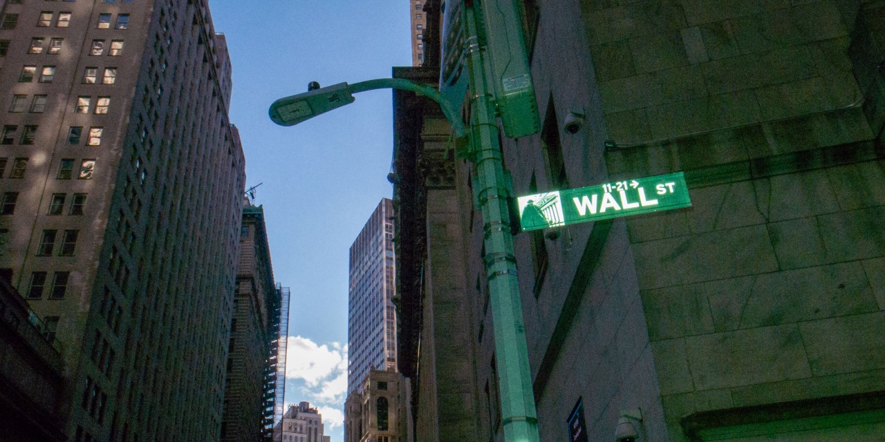 Stock Rally Collides With a New Slate of Worries