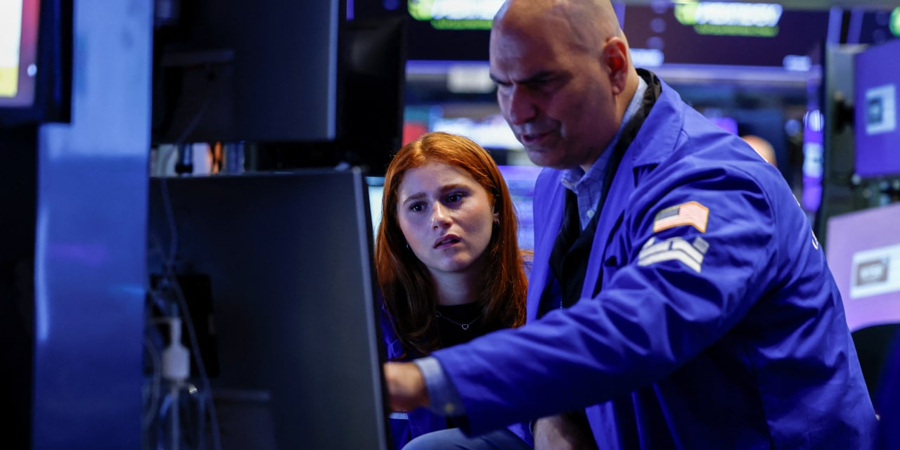 Stocks Decline as 10-Year Treasury Yield Hovers Near 5%