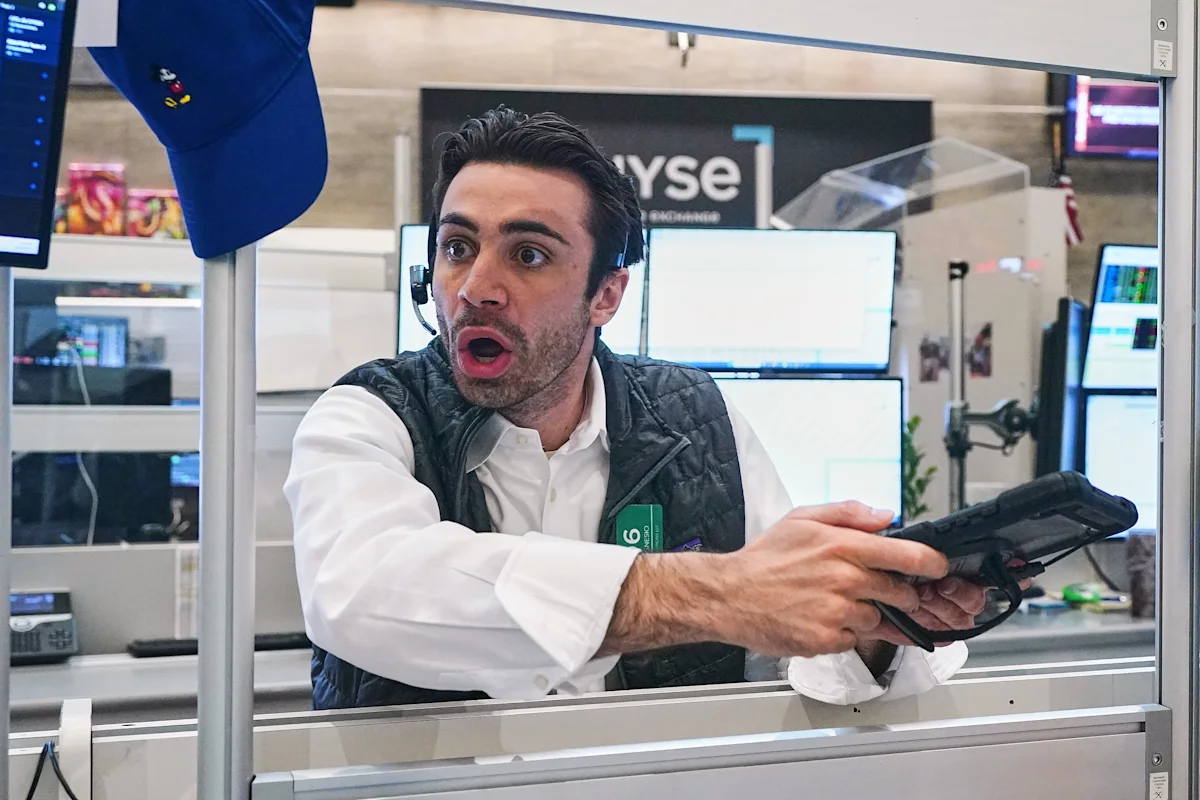 Stocks waver on Wall Street while crude oil prices fall for the first time in a week
