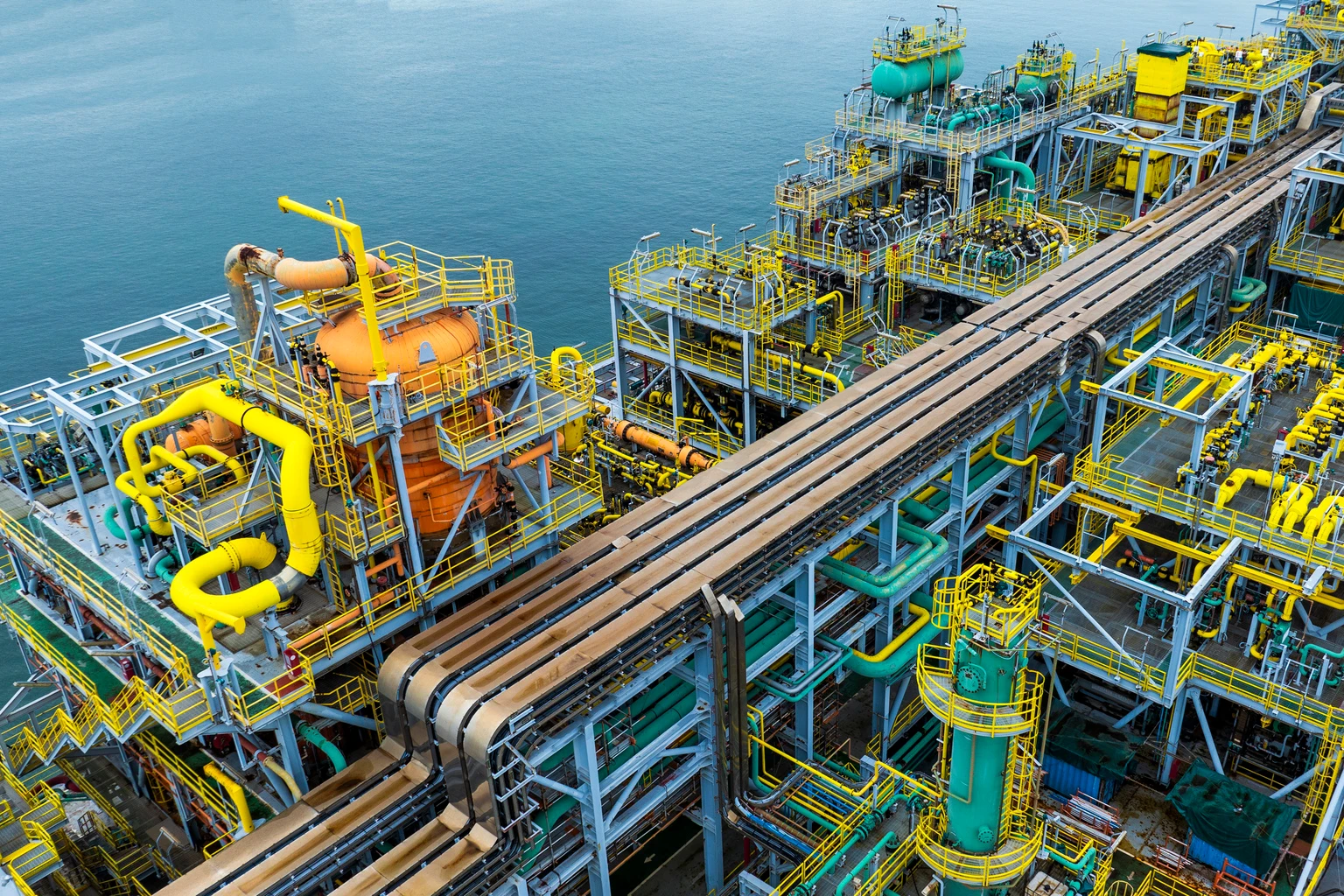 Struck Qatari Ship Underpins Oil And Gas Prices, While Strong Samsung Earnings Fail To Stem Chip And AI Profit-Taking