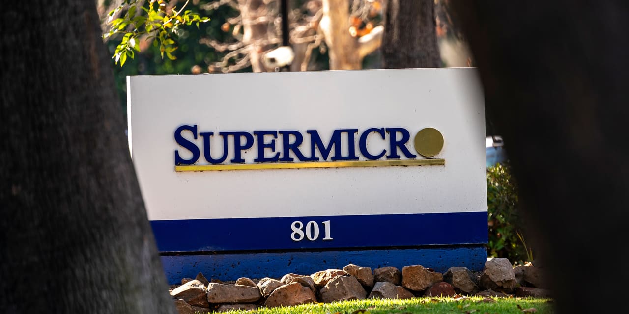 Super Micro Stock Is the Best S&P 500 Performer as Earnings Smash Expectations