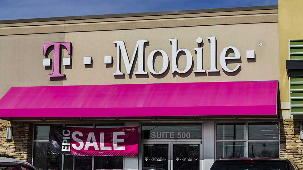 T-Mobile Earnings Beat, Revenue Light. CEO Shoots Down Expanded Starlink Deal.