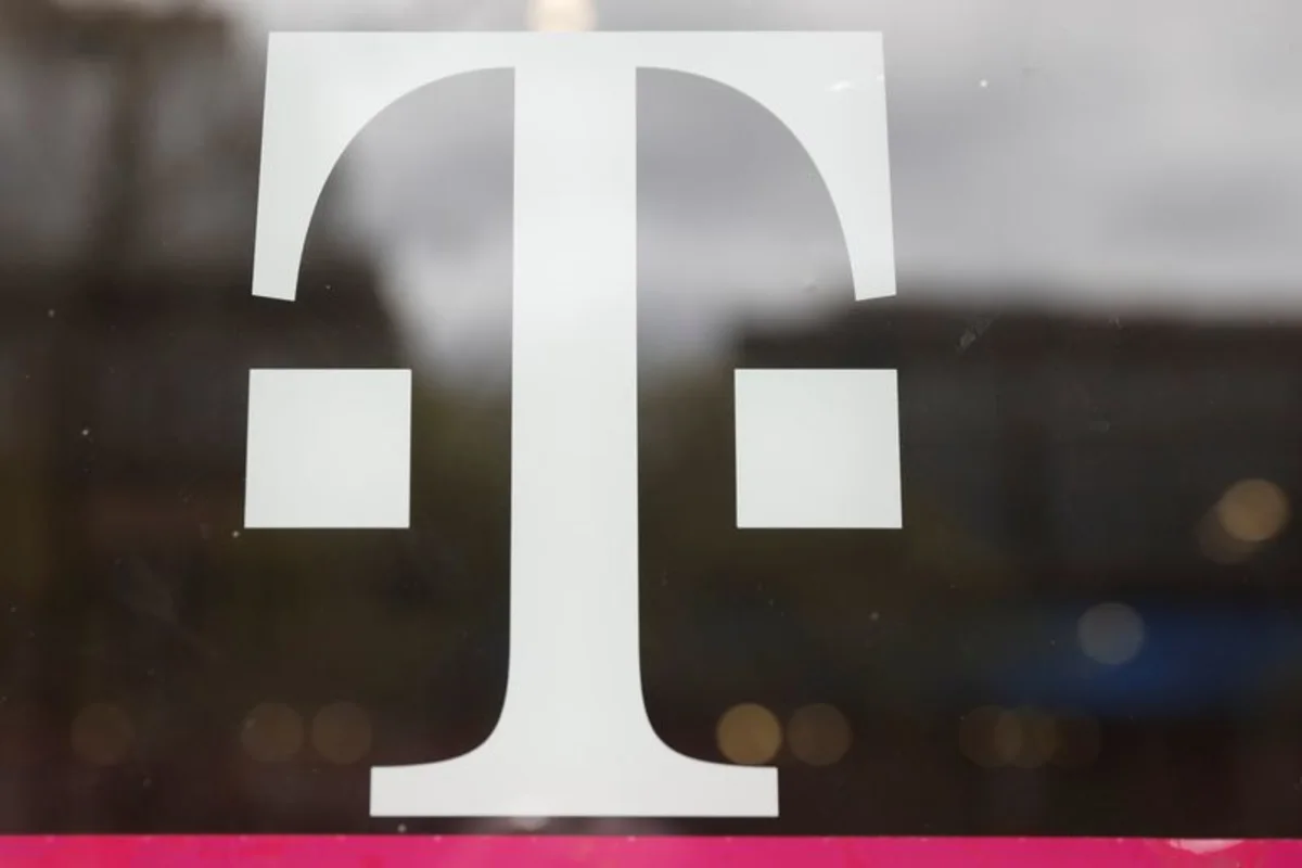 T-Mobile expects temporary hit from new pricier plans