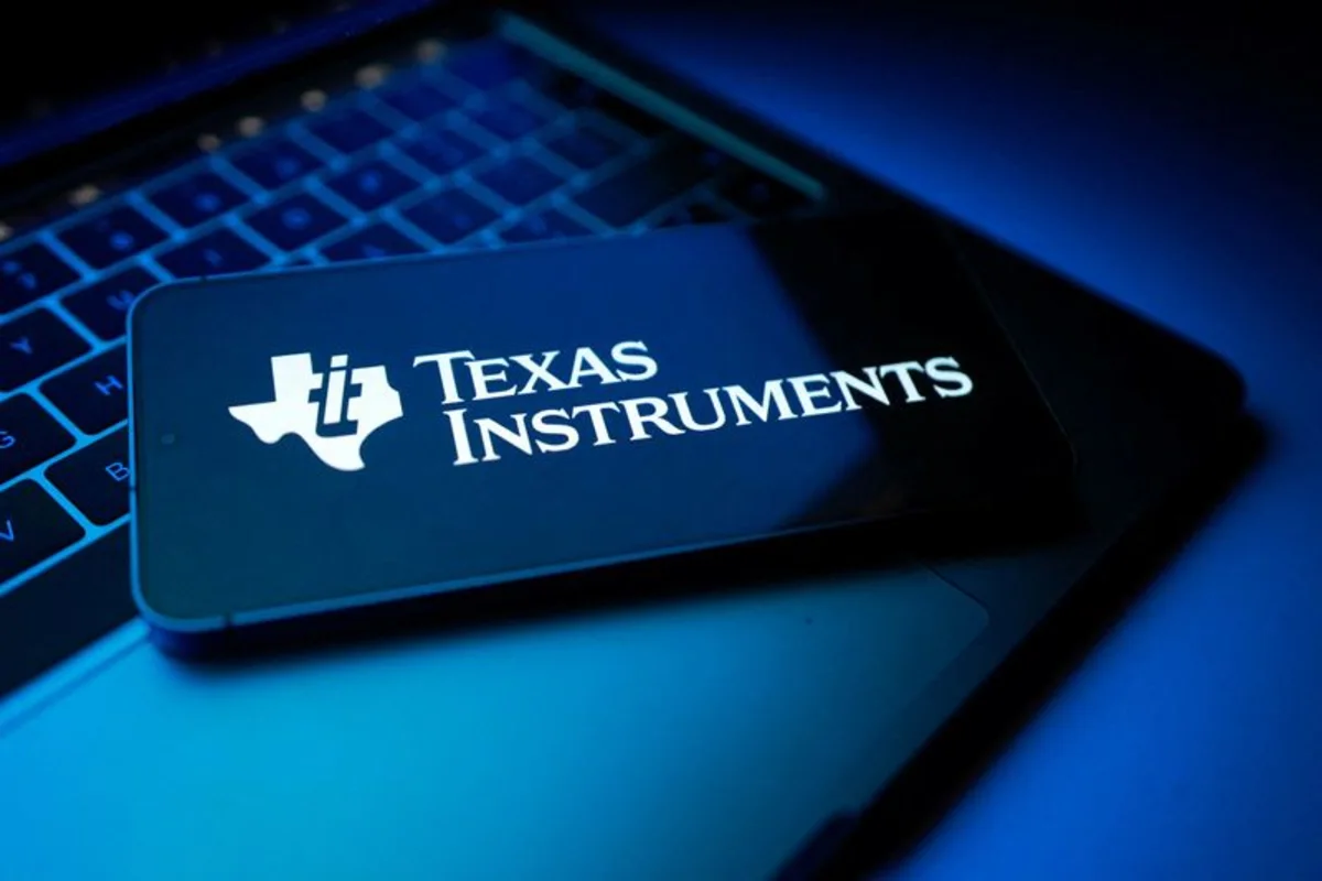 Texas Instruments forecasts upbeat revenue on analog chip demand
