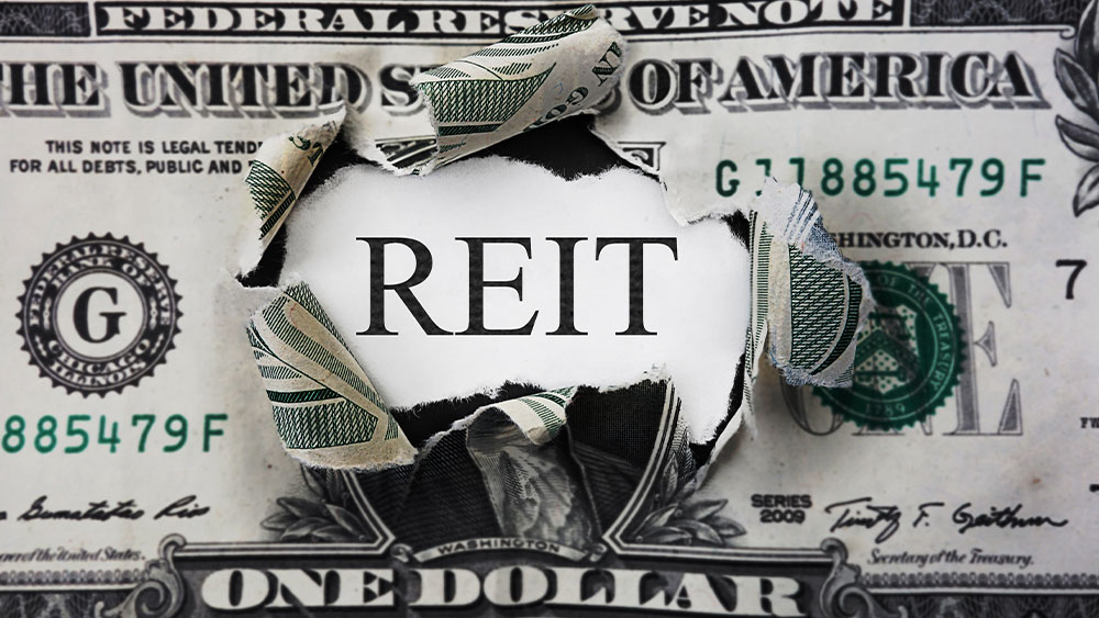 This Hot Income Stock Is Up 35% This Year, With A Robust Yield
