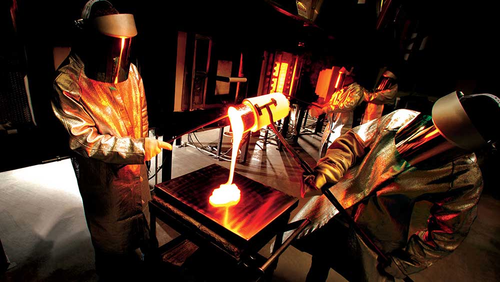 This Put Strategy Cashes In On Corning Stock Weakness