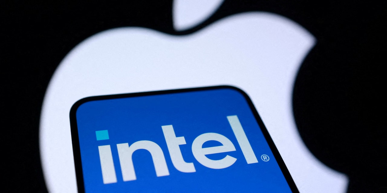 Trump Announces Intel-Apple Partnership