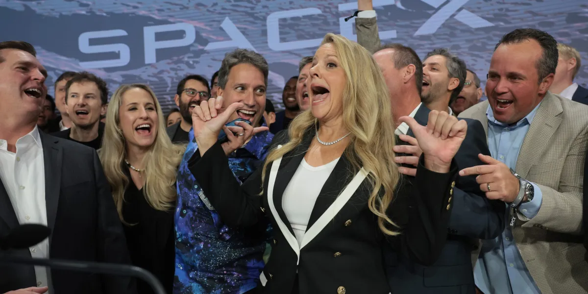 Trump cheers Gwynne Shotwell as Elon Musk’s SpaceX No. 2 gives $325 million in stock to Trump Accounts