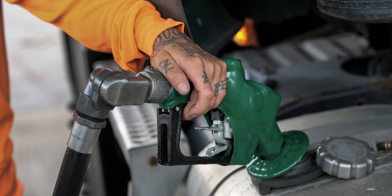 Trump Supports Diesel Export Ban, Knocking Refining Stocks