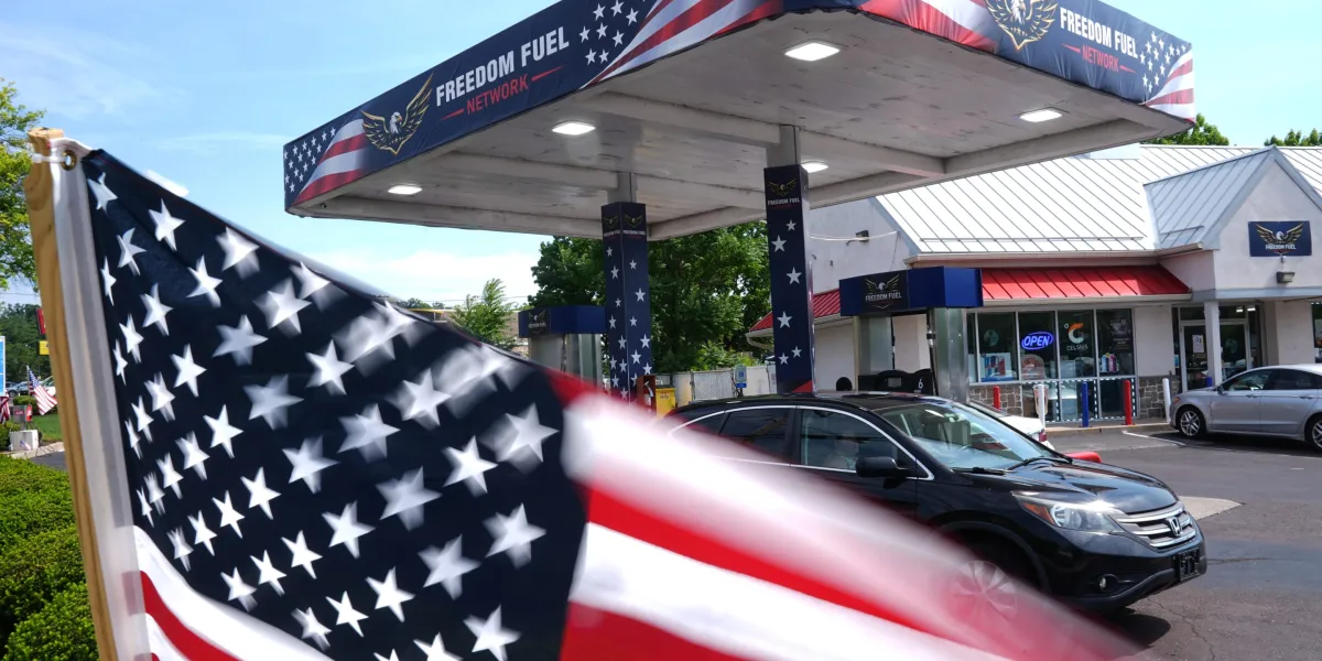 Trump’s $3.47 ‘Freedom Fuel’ gas network leans on an NFL kicking coach, a GOP fundraiser and a N.J. entrepreneur with a fuel theft rap sheet