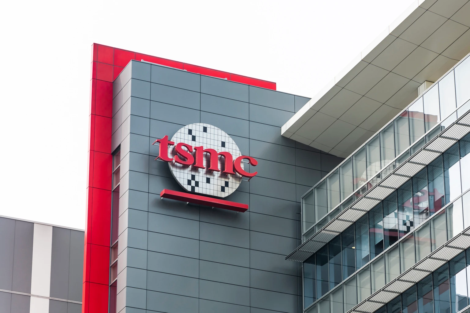 TSMC: AI Demand Visibility Is Intact, But Margin Dilution Will Weigh On Sentiment