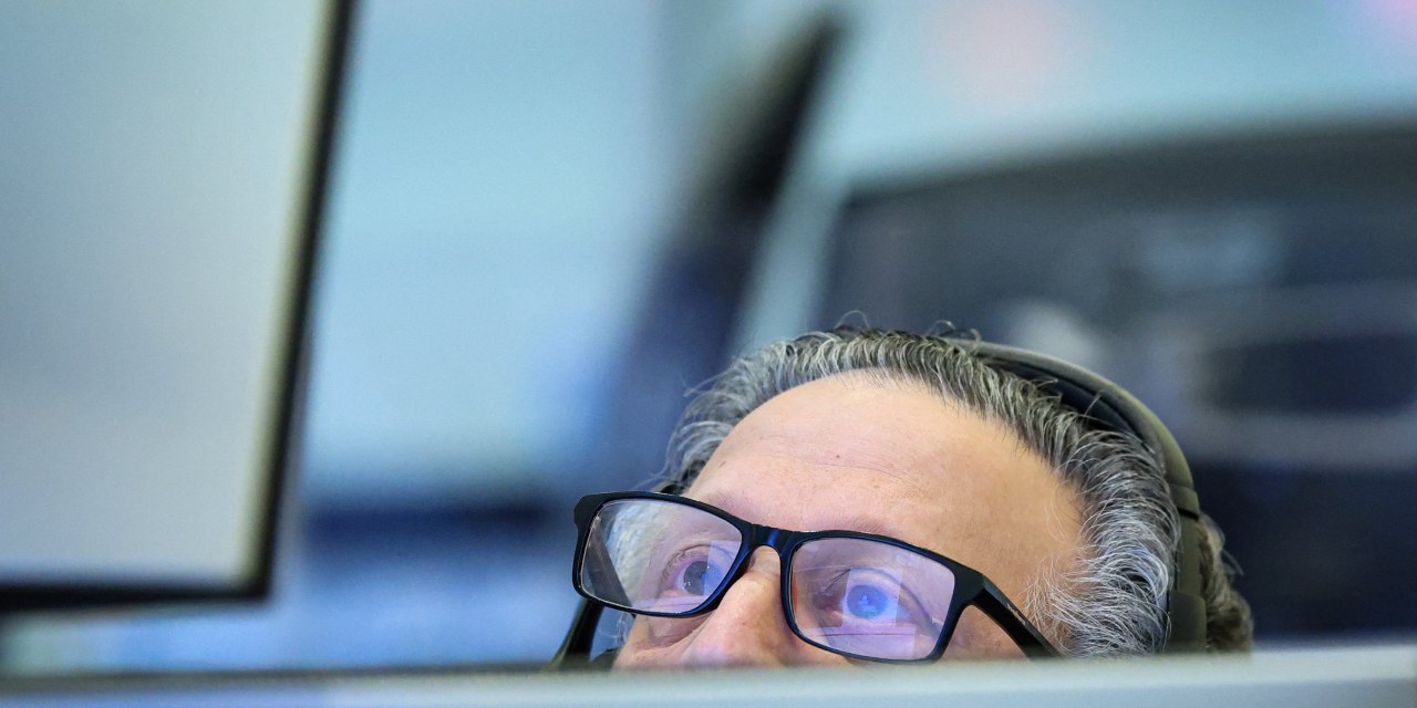 U.S. Stocks Rise as Oil Gains on Iran Escalation