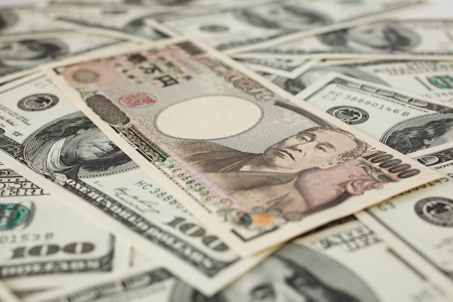USD/JPY Bullish Break Above 161.95 Signals Further Yen Weakness