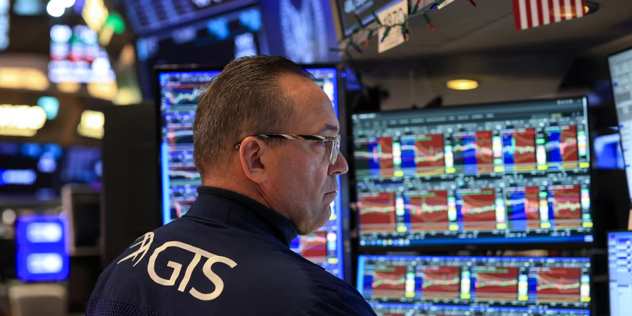 Wall Street Weans Itself From Tech in Early Summer Rotation