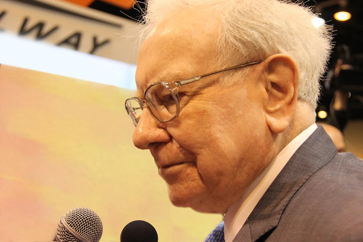 Warren Buffett Set a New Goal: Give Away All of His $140 Billion Berkshire Stake by 2034