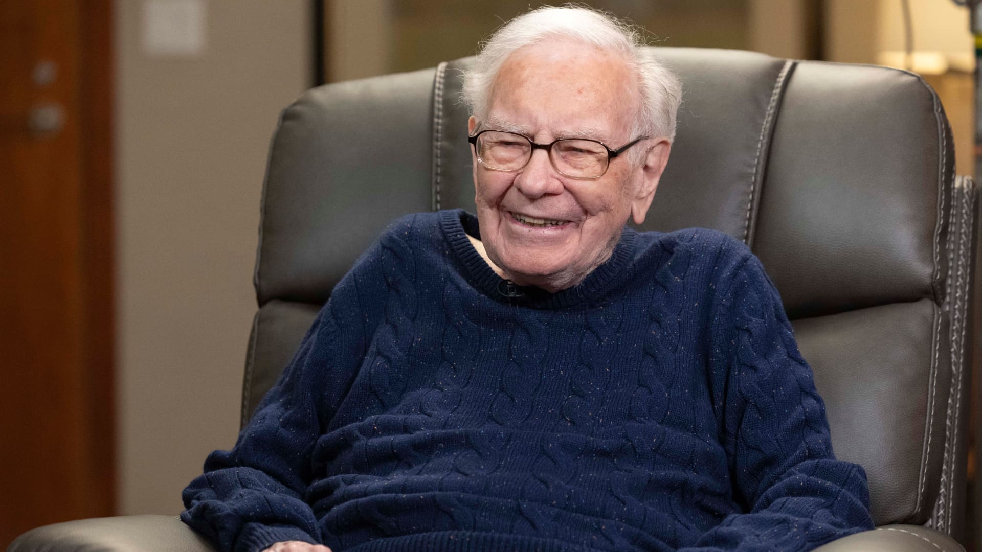 Warren Buffett stepping down as chairman of Berkshire Hathaway: 'Father Time always wins'