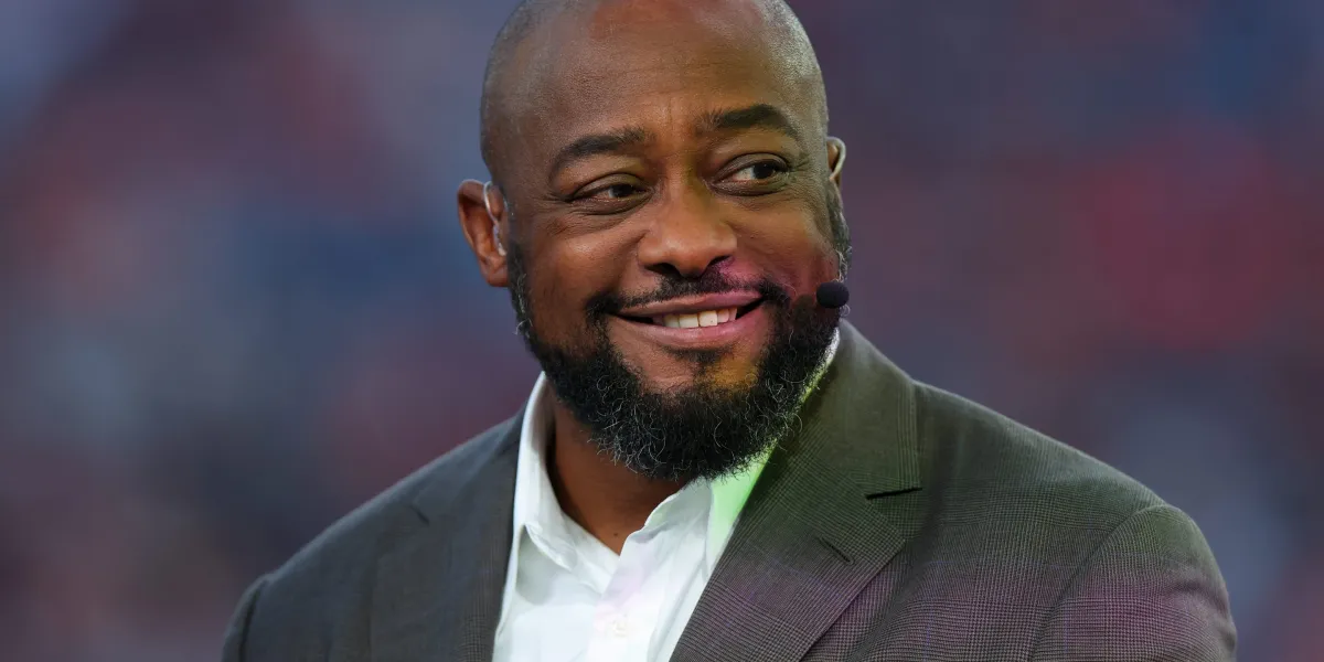Warren Buffett watches YouTube, David Solomon DJs, and this former NFL coach spent 12 years playing Minecraft