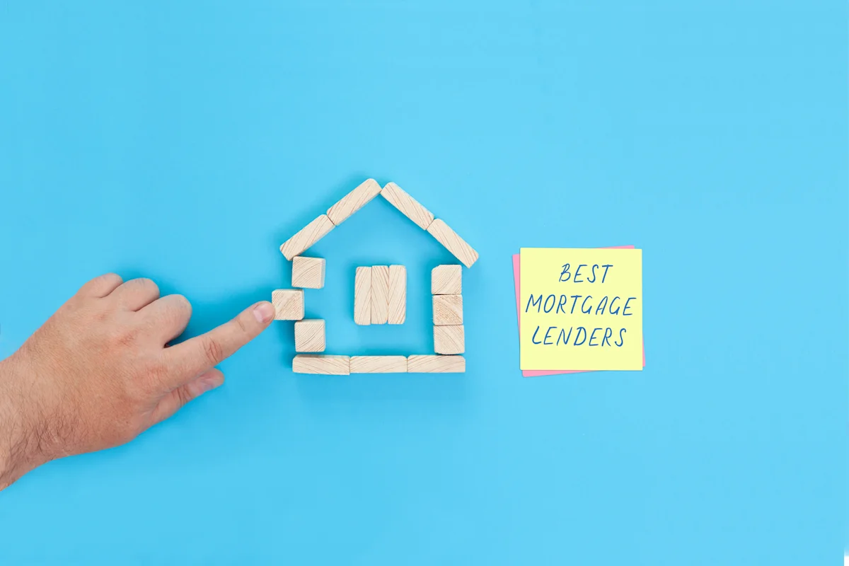 Weekly survey of mortgage lenders with the lowest rates: Small moves in rates and fees