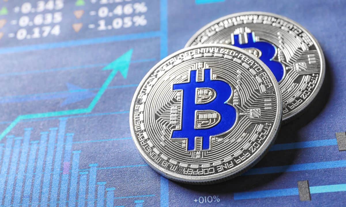What Does Bitcoin’s 3.9 Holder Ratio Tell Us About the Market Right Now?