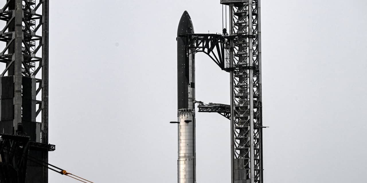 Why SpaceX’s Multi-Billion Dollar Debt Sale Is Already Losing Money for Investors