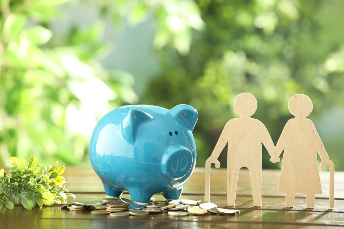 Why the $2,000 Social Security Check Hits Harder for Bottom-Half Earners in 2026